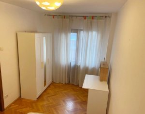 Apartment 4 rooms for rent in Cluj-napoca, zone Manastur