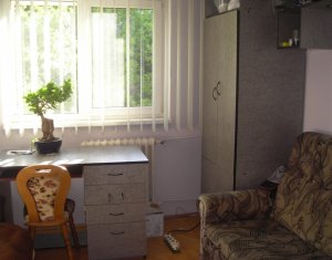 3 camere decomandate, 2 bai, cartier Manastur, etaj intermediar