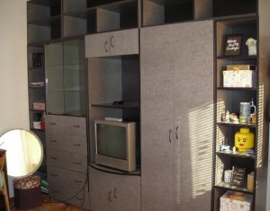 3 camere decomandate, 2 bai, cartier Manastur, etaj intermediar