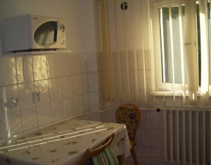 3 camere decomandate, 2 bai, cartier Manastur, etaj intermediar