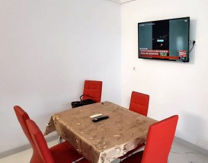 Apartment 3 rooms for rent in Floresti