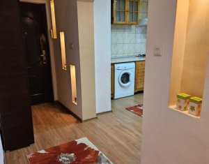 Apartament 2 camere decomandate, cartier Intre Lacuri, zona Iulius Mall