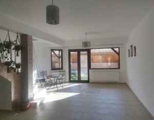 Casa de inchiriat, 6 camere, zona Aroma restaurant