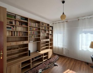 Appartement 4 chambres à louer dans Cluj-napoca, zone Centru