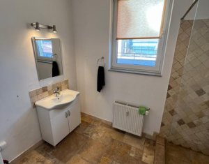 Appartement 4 chambres à louer dans Cluj-napoca, zone Centru