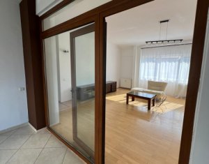 Appartement 4 chambres à louer dans Cluj-napoca, zone Centru