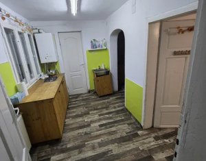 Casa cu 2 camere, teren 1200 mp, zona Faget