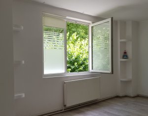 Lakás 4 szobák kiadó on Cluj-napoca, Zóna Manastur