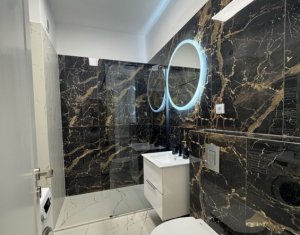 Apartament ultrafinisat de inchiriat, 2 camere, Urbano Panoramic,  zona Vivo