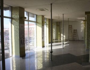 Espace Commercial à louer dans Cluj-napoca, zone Centru