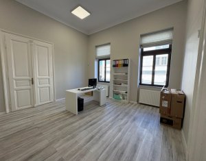 Spatiu birouri ultracentral, situat pe bulevardul Eroilor