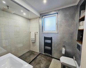 Triplex zona Iris, Voronet, curte verde, parcare, terasa