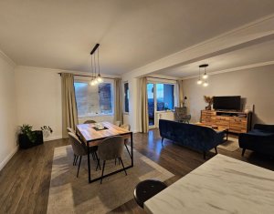 Triplex zona Iris, Voronet, curte verde, parcare, terasa