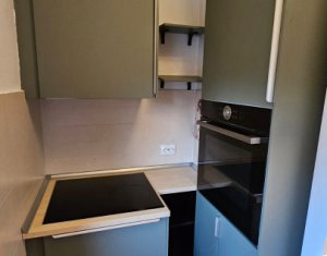 3 camere, decomandat, zona strazii Plopilor 