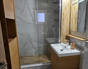 3 camere, decomandat, zona strazii Plopilor 