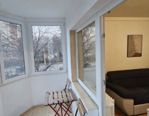 3 camere, decomandat, zona strazii Plopilor 