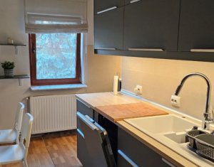 3 camere, decomandat, zona strazii Plopilor 