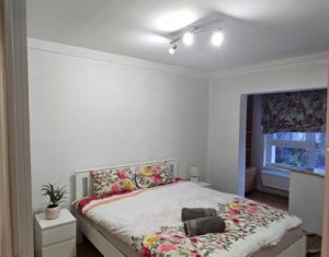 3 camere, decomandat, zona strazii Plopilor 