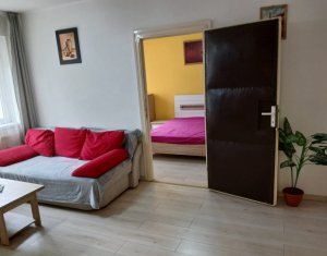 Apartament cu 3 camere, situat în Centru, pe strada Andrei Șaguna, la etajul 1 