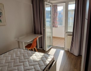 Apartament cu 3 camere, situat în Centru, la etajul 2