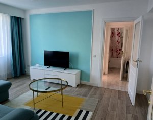 Apartament cu 3 camere, situat în Centru, la etajul 2