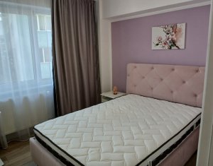 Apartament cu 3 camere, situat în Centru, la etajul 2