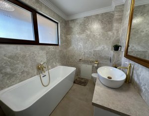 Casa ultrafinisata, Dezmir, parcare cu bariera, teren liber 300mp