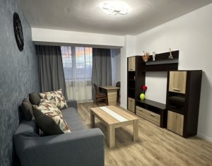 Apartament 3 camere, balcon, zona Mărăști 