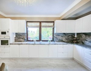 Casa 300mp, piscina incalzita, Borhanci, garaj, parcare, teren 700mp