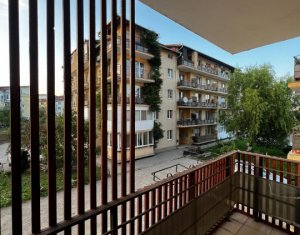 Apartament cu o camera si parcare in zona Florilor, Floresti