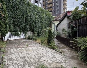 Casa individuala, 200 mp teren, PET FRIENDLY, zona Platinia 