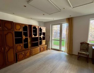 Apartament 3 camere, 2 balcoane, Plopilor