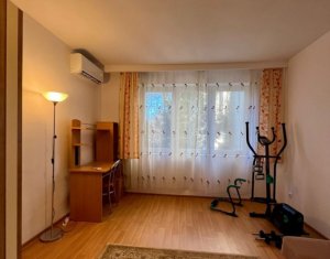 Apartament 3 camere, 2 balcoane, Plopilor