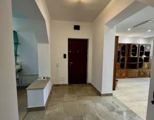 Apartament 3 camere, 2 balcoane, Plopilor