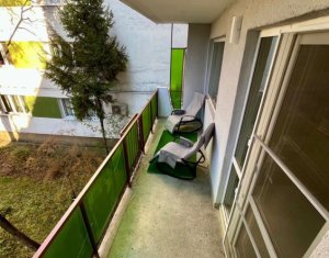 Apartament 3 camere, 2 balcoane, Plopilor