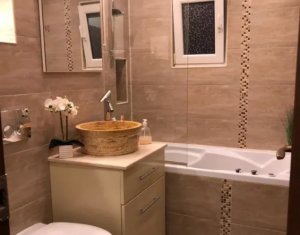 Inchiriere apartament 3 camere, zona Intre Lacuri, parcare