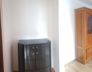 Apartament 2 camere, mobilat si utilat, cu loc parcare zona centrala