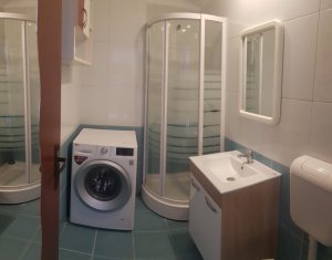 Apartament 2 camere, mobilat si utilat, cu loc parcare zona centrala