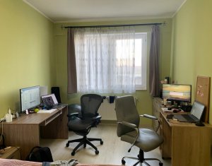 2 camere, parcare, zona strazii Traian