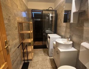 3 camere, parcare, terasa 40 mp, zona Vivo