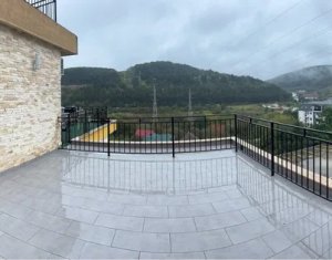 3 camere, parcare, terasa 40 mp, zona Vivo