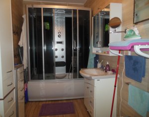 Apartament 3 camere, zona Vivo