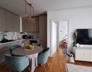 Apartament  cu 3 camere  de inchiriat in Floresti, zona Vivo