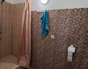Apartament 2 camere, semidecomandat, zona Sesul de Sus