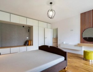 3 camere, lux, zona strazii Buna ziua