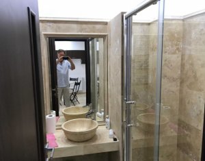 2 camere, parcare, zona strazii Taietura Turcului