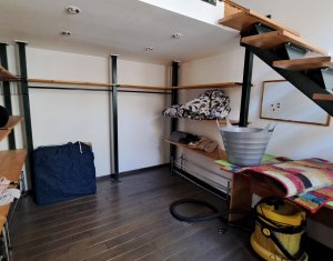 Appartement 3 chambres à louer dans Cluj-napoca, zone Centru