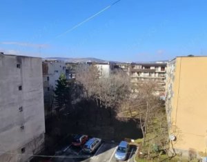 Apt 2 camere decomandate, 2 balcoane, proaspat renovat, mobilat, utilat