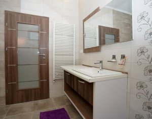 House 5 rooms for rent in Sannicoara