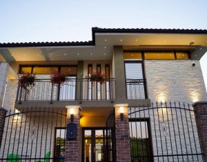 House 5 rooms for rent in Sannicoara